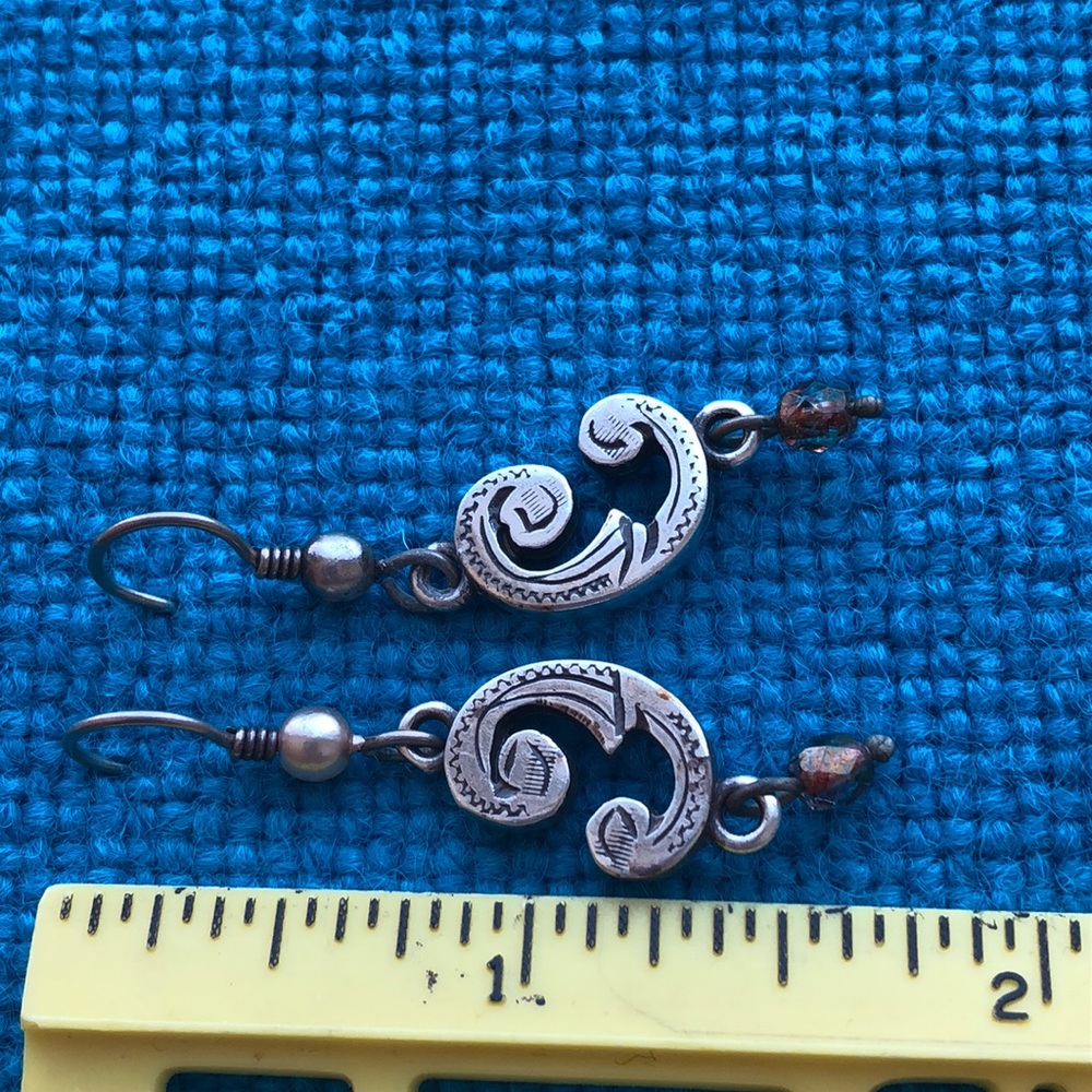 Cute Silver Dangle Earrings Scroll Work - image 4